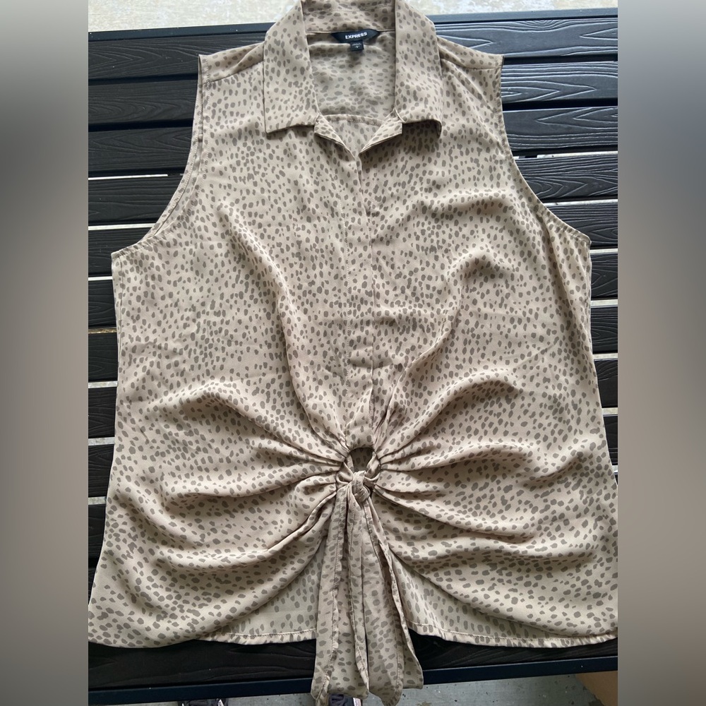 New Never Worn No tags Express Tan Sleeveless Blouse with Knot Detail